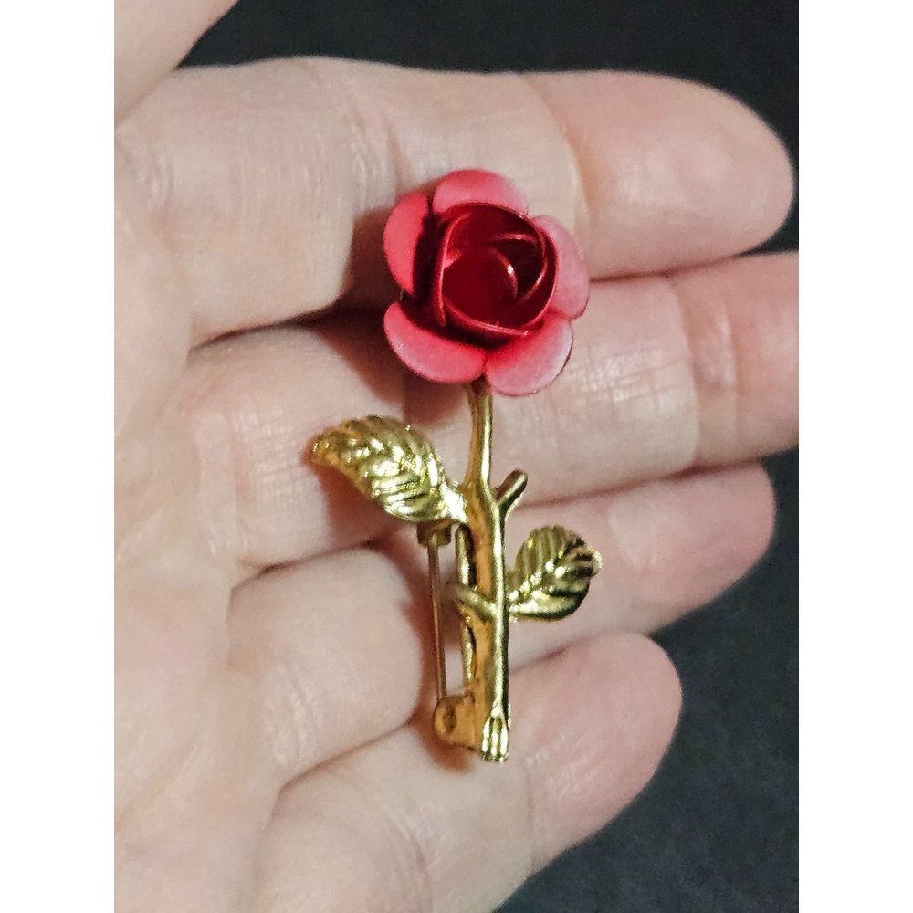 Gold tone red rose brooch